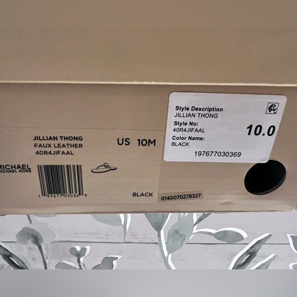 NWT MK Jillian Thong Sandals - Picture 4 of 4